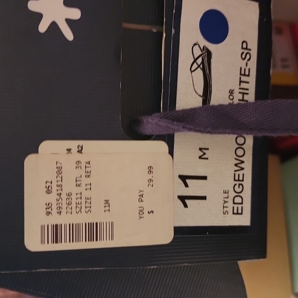 White sandals - Picture 8 of 8